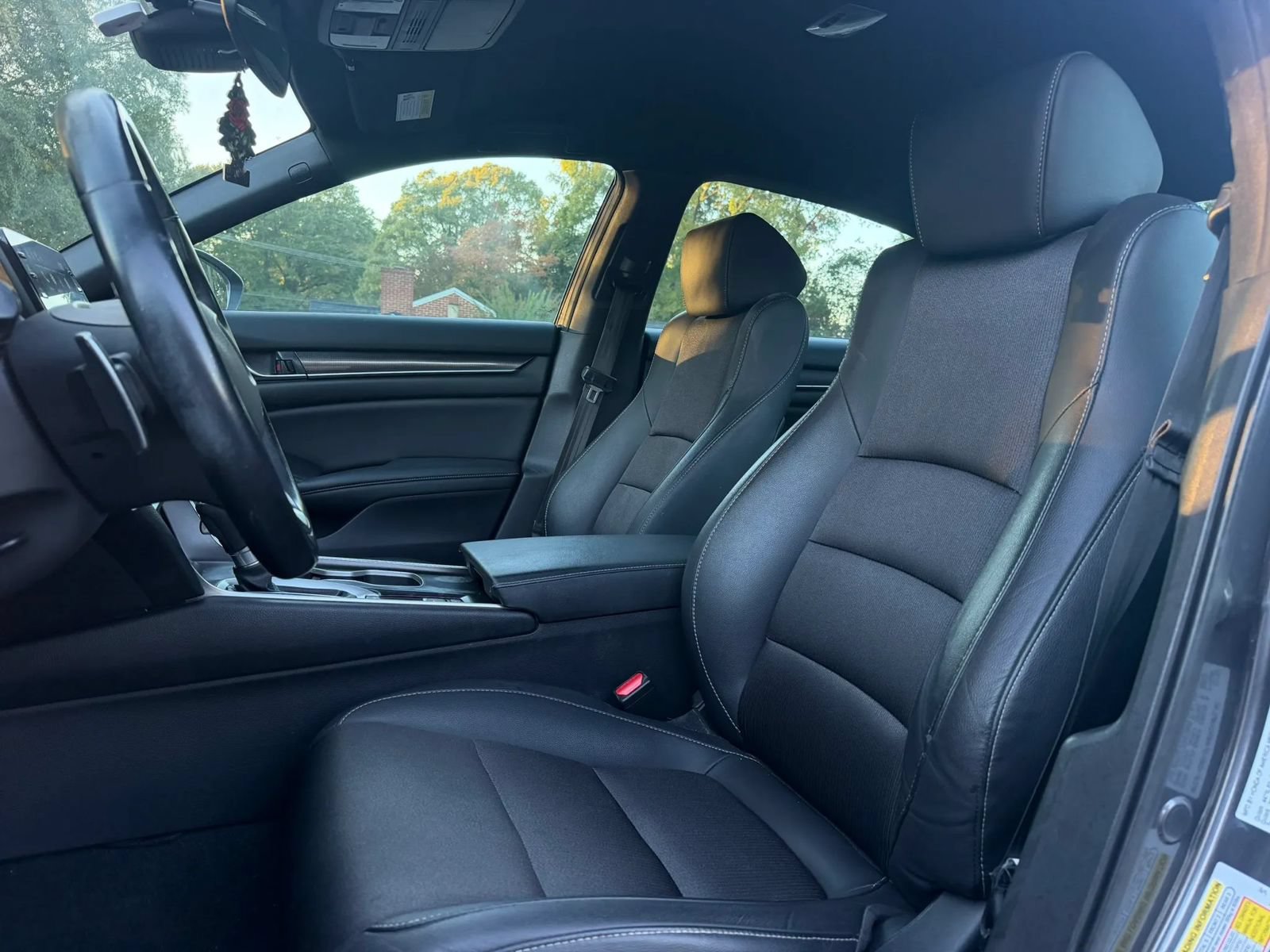 Used 2020 Honda Accord Sport image 12