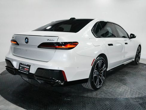 Used 2023 BMW 760i xDrive image 8