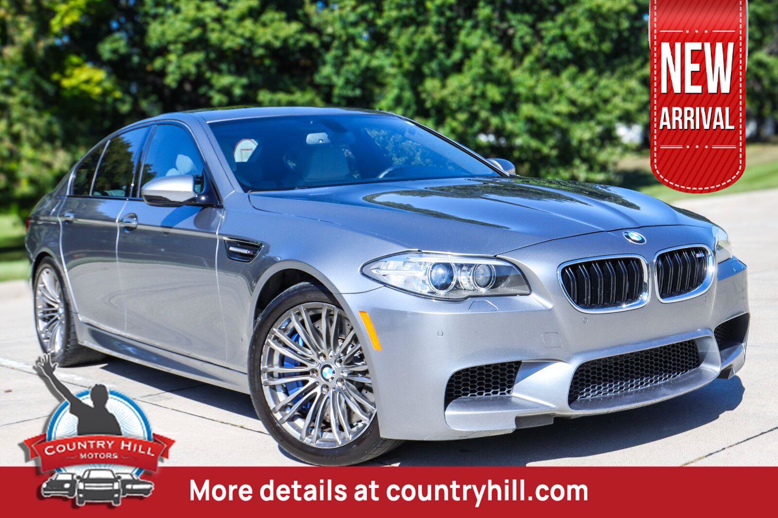 Used 2015 BMW M5 RWD image 1