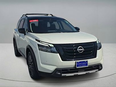 Certified 2023 Nissan Pathfinder SL w/ SL Premium Package