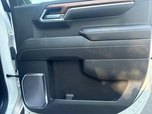 Used 2023 GMC Sierra 1500 Denali AWD/4WD image 37