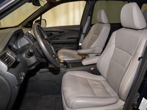 Used 2023 Honda Passport Elite image 12