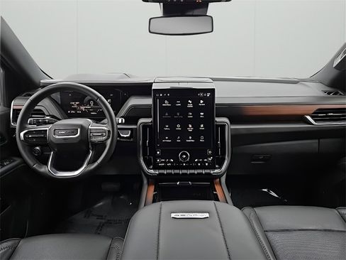 Used 2025 GMC Yukon XL Denali image 21