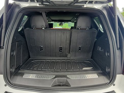 Used 2023 GMC Yukon Denali Ultimate AWD/4WD image 26