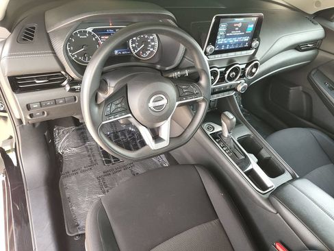 Used 2025 Nissan Sentra SV FWD image 12