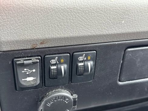 Used 2017 Toyota Sienna XLE Premium image 24