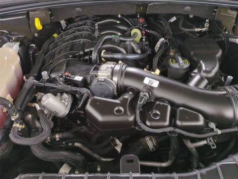 Used 2021 Jeep Grand Cherokee L Limited image 22