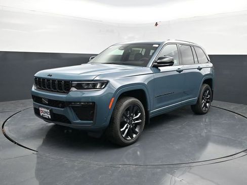 New 2026 Jeep Grand Cherokee Limited AWD/4WD image 4