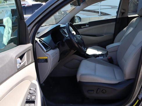 Used 2017 Hyundai Tucson Sport AWD/4WD image 5