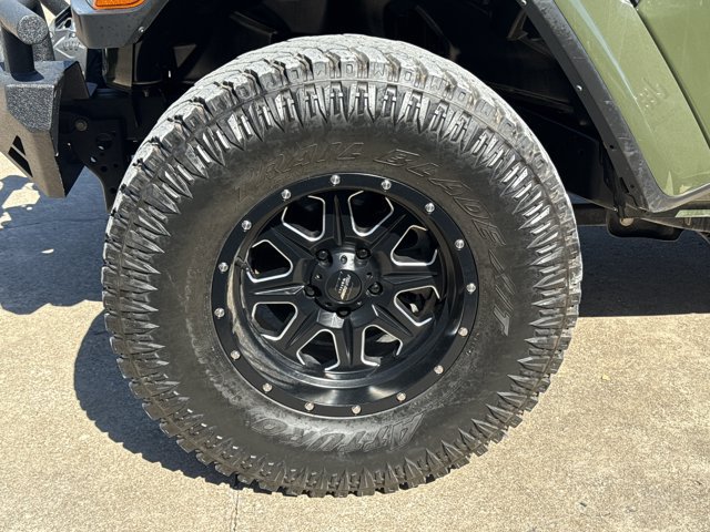 Used 2021 Jeep Wrangler Rubicon AWD/4WD image 10