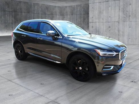 Used 2018 Volvo XC60 T6 Inscription w/ Luxury Seat Package AWD/4WD image 9