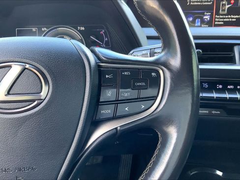 Used 2019 Lexus UX 250h w/ Accessory Package image 23