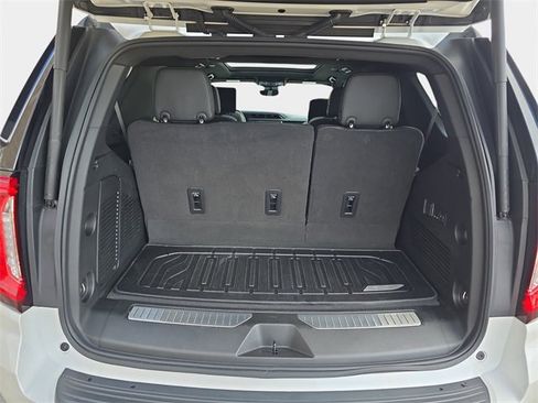 Used 2024 GMC Yukon Denali w/ Advanced Technology Package image 14