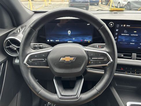 Used 2025 Chevrolet Equinox LT image 28