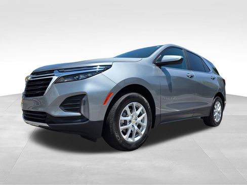 Used 2024 Chevrolet Equinox LT FWD image 11