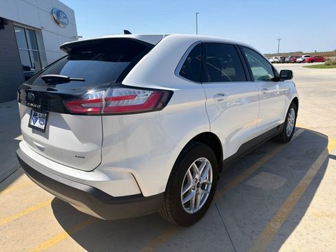 Used 2024 Ford Edge SEL w/ Convenience Package AWD/4WD image 7