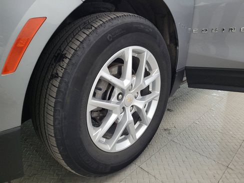 Used 2024 Chevrolet Equinox LS FWD image 31