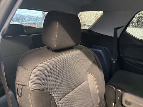 Used 2020 Chevrolet Traverse LT image 32