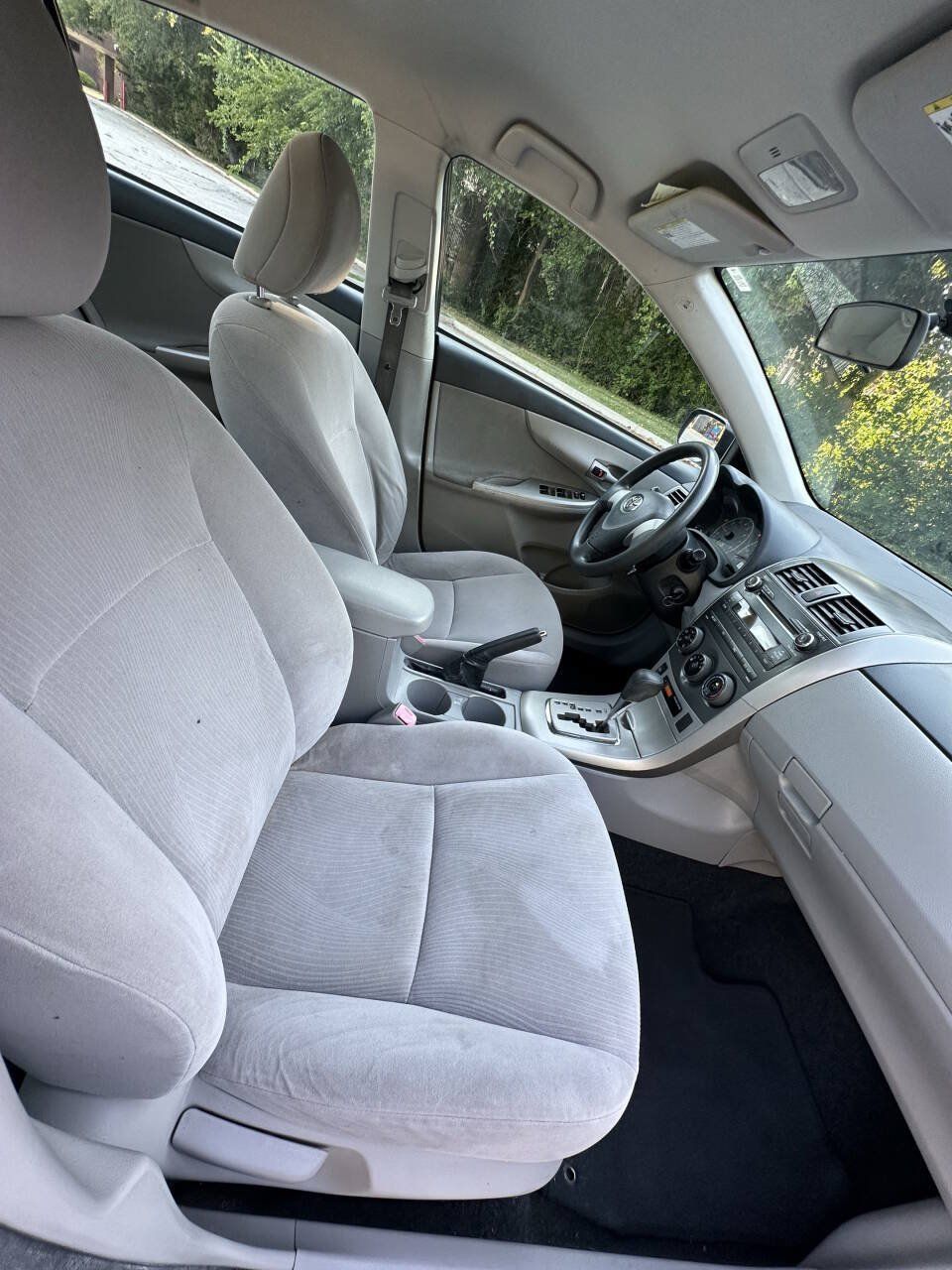 Used 2011 Toyota Corolla LE FWD image 17