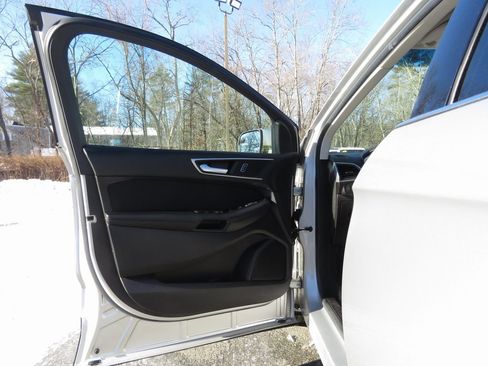 Used 2017 Ford Edge SEL image 9