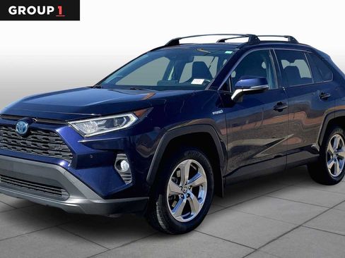 Certified 2021 Toyota RAV4 XLE Premium image 1