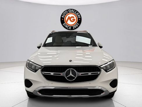 Used 2023 Mercedes-Benz GLC 300 4MATIC image 2