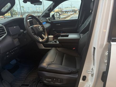 Used 2024 Toyota Tundra Platinum image 9