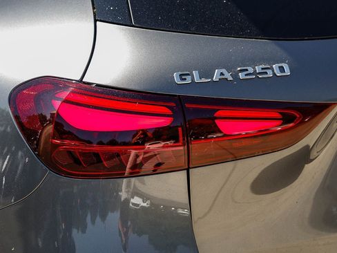 New 2026 Mercedes-Benz GLA 250 4MATIC image 8