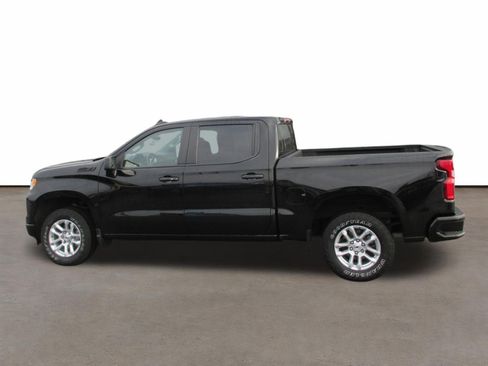 Used 2023 Chevrolet Silverado 1500 RST w/ Z71 Off-Road Package image 2