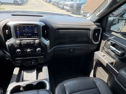Used 2021 Chevrolet Silverado 1500 LTZ w/ LTZ Premium Package RWD image 17