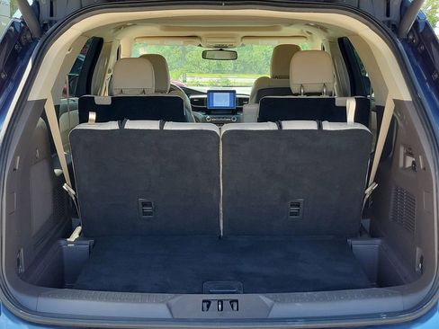 Used 2020 Ford Explorer Platinum image 19