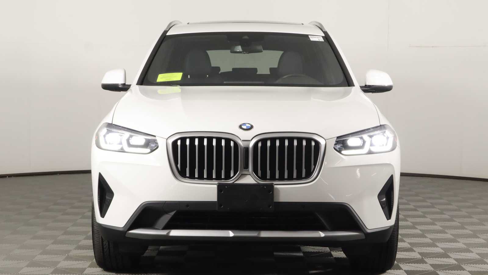 Used 2024 BMW X3 xDrive30i w/ Convenience Package AWD/4WD image 2