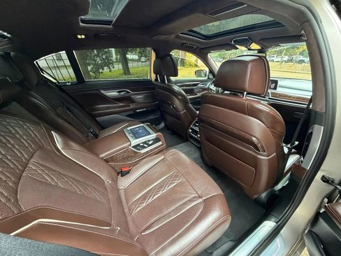 Used 2016 BMW 750i xDrive image 9