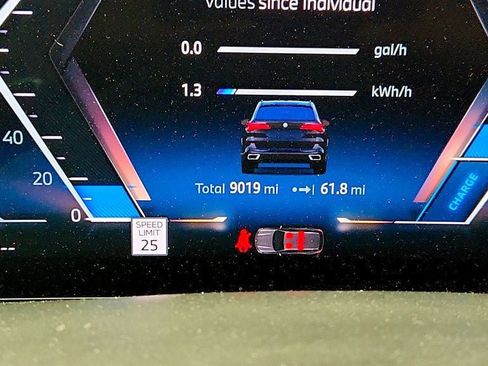 Used 2024 BMW X5 xDrive50e w/ Executive Package image 9