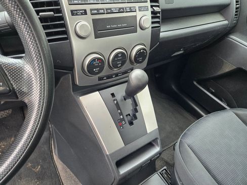 Used 2010 MAZDA MAZDA5 Sport image 30