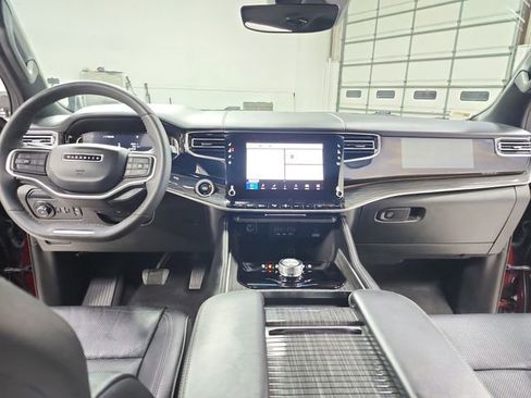 Used 2022 Jeep Wagoneer Series II RWD image 26