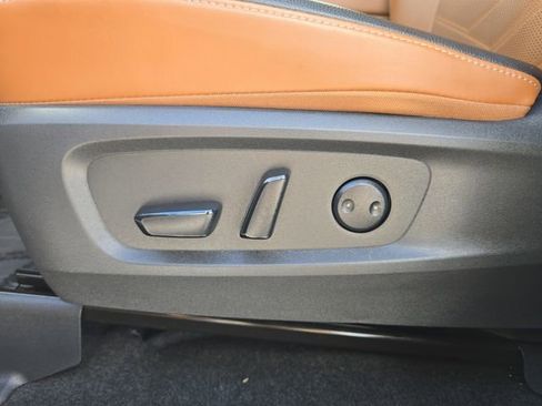 Used 2025 Nissan Pathfinder Platinum w/ Cargo Package image 18