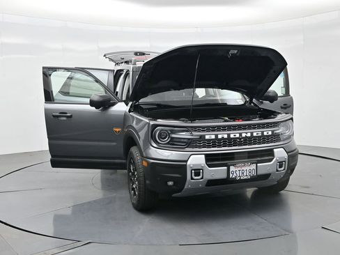 Used 2025 Ford Bronco Sport Badlands image 39
