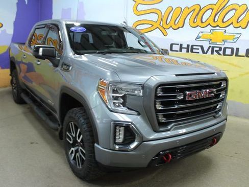 Used 2020 GMC Sierra 1500 AT4 w/ AT4 Preferred Package AWD/4WD image 2