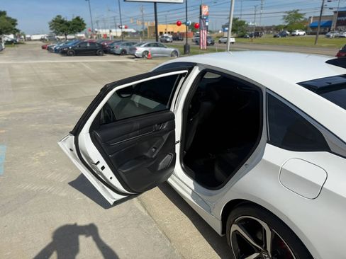 Used 2021 Honda Accord Sport image 19