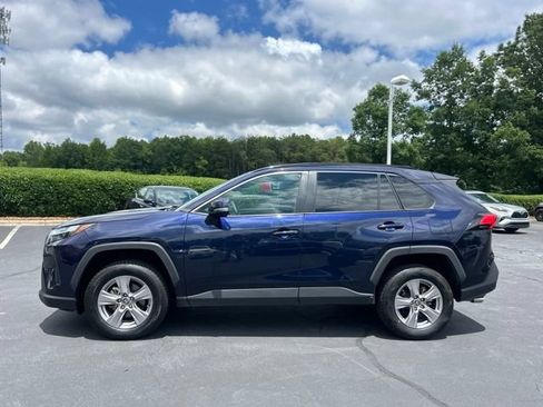 Used 2025 Toyota RAV4 XLE FWD image 12