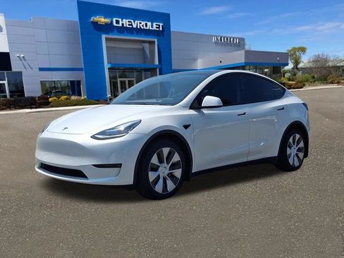Used 2021 Tesla Model Y Long Range AWD/4WD image 32