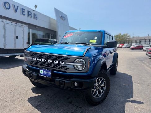 Certified 2025 Ford Bronco Badlands AWD/4WD image 3