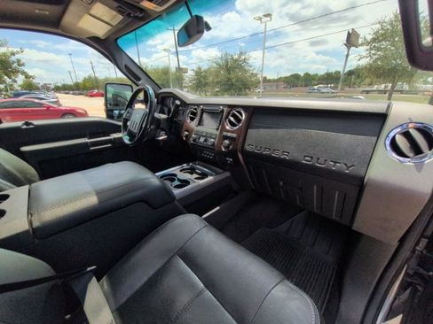 Used 2011 Ford F250 Lariat w/ Lariat Ultimate Pkg AWD/4WD image 21