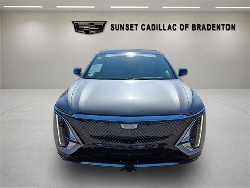 Certified 2024 Cadillac Lyriq Luxury image 2