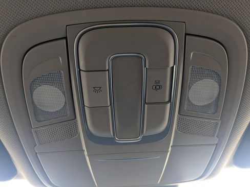 Used 2019 Hyundai Santa Fe SEL FWD image 27