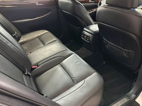Used 2009 Hyundai Genesis 3.8 image 28