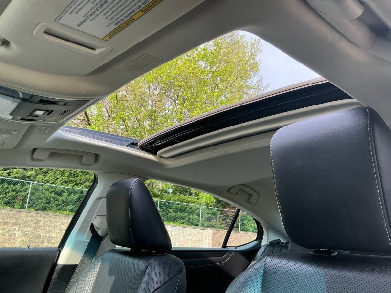 Used 2022 Lexus ES 350 w/ Premium Package FWD image 9