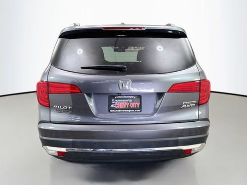 Used 2018 Honda Pilot Touring image 6