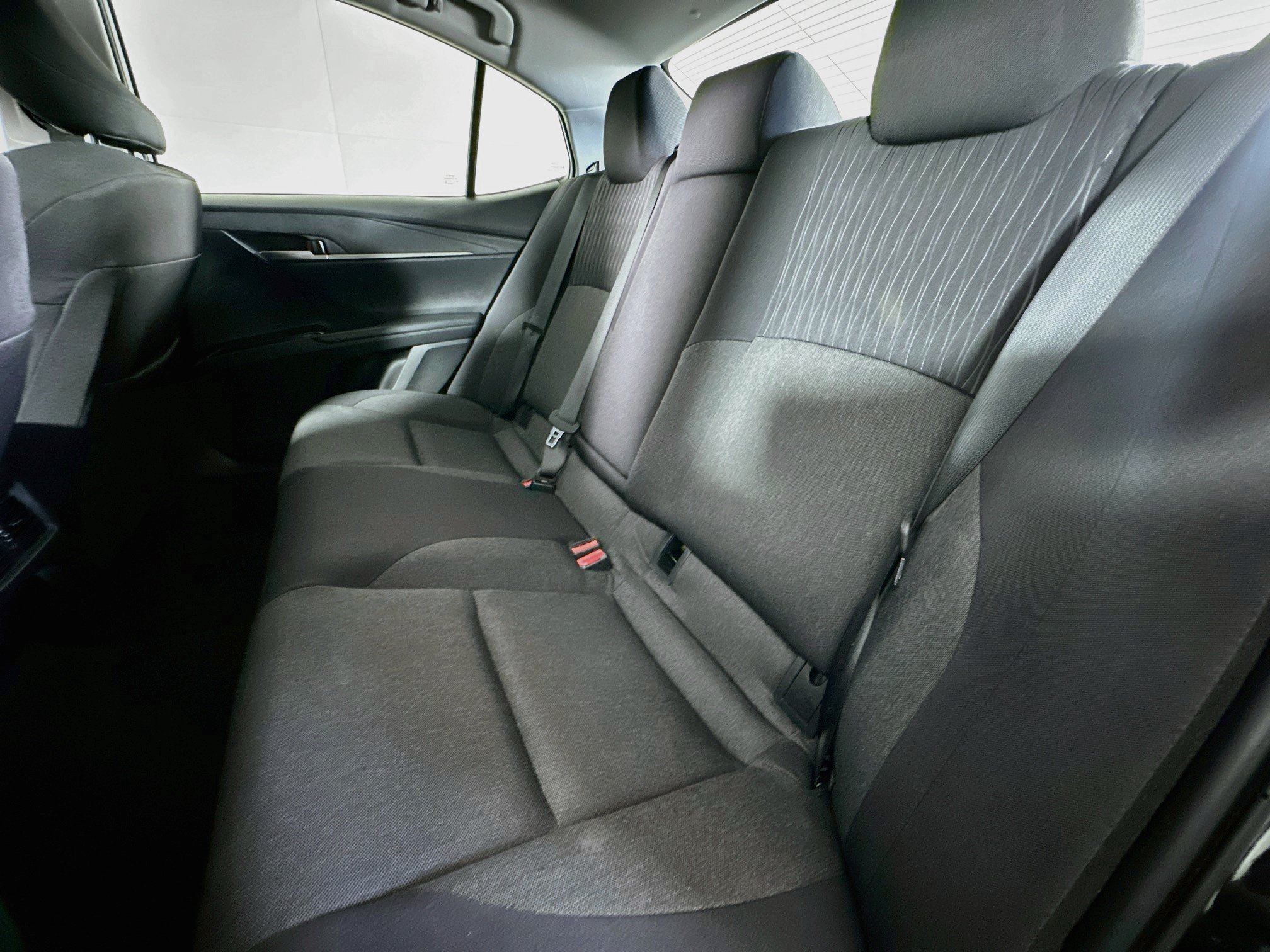 Used 2025 Toyota Camry LE FWD image 28